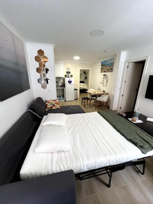 דירות ליסבון Artistic Digital Getaway - Patio & Great Location! מראה חיצוני תמונה