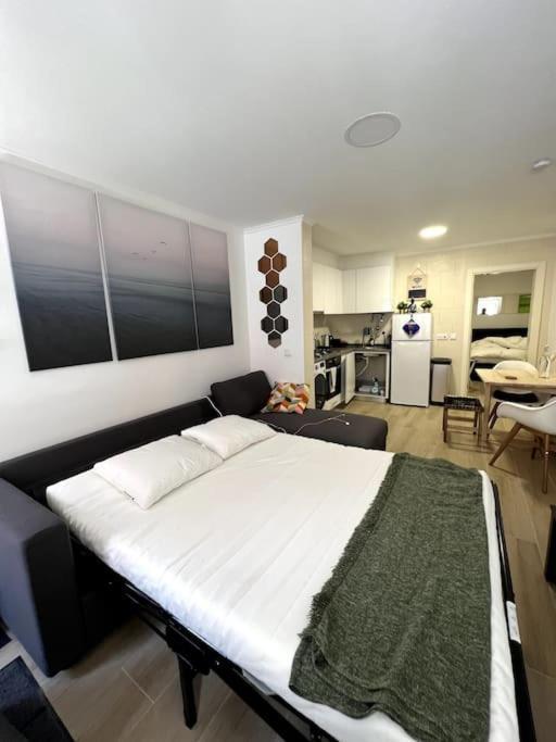 דירות ליסבון Artistic Digital Getaway - Patio & Great Location! מראה חיצוני תמונה