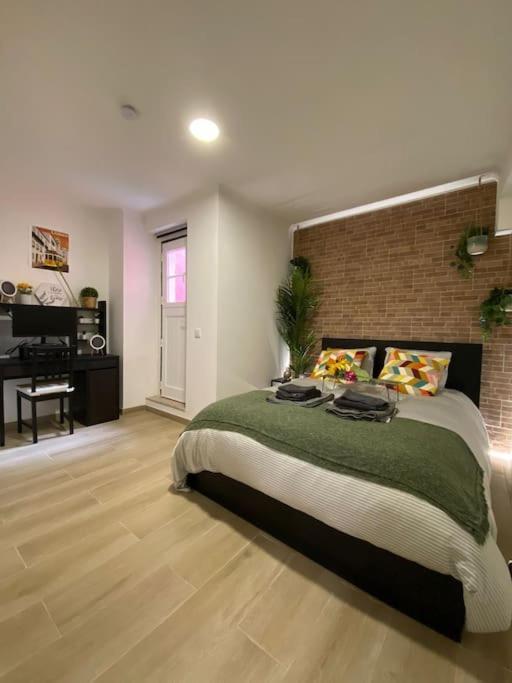 דירות ליסבון Artistic Digital Getaway - Patio & Great Location! מראה חיצוני תמונה